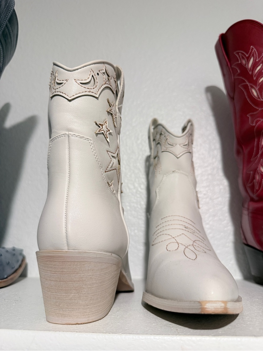 Mi.iM White/Cream Western Moon and Star Embroidered Ankle Cowboy Boots Size 10 - Picture 5 of 12